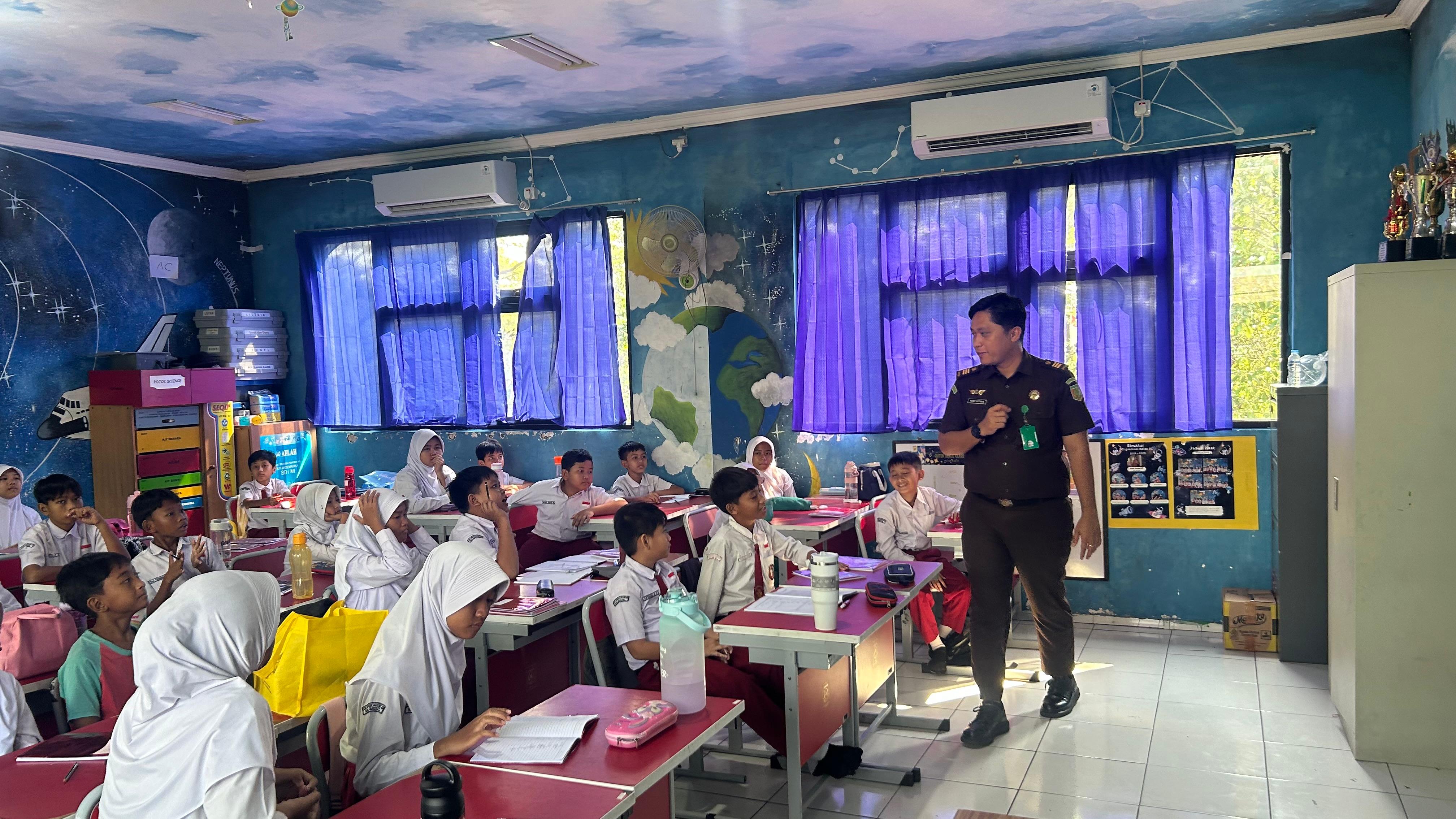 Jaksa Masuk Sekolah SD Negeri Pondok Jagung 02 - Galeri 1